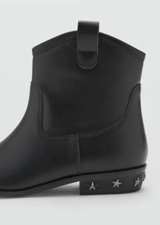 Stivaletti con borchie