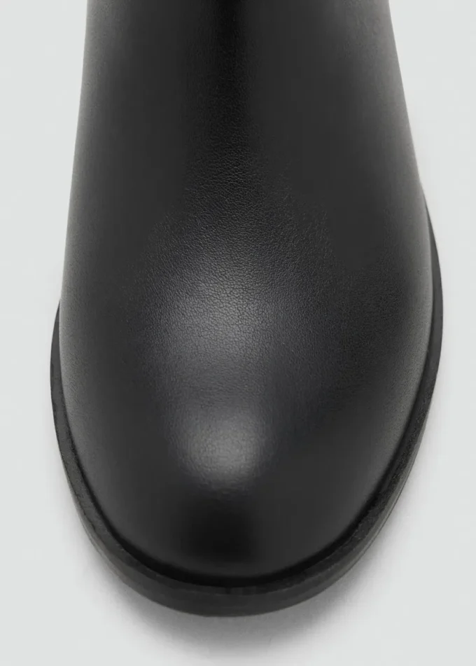 Stivaletti con borchie