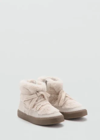 Stivaletti con dettagli in pelle