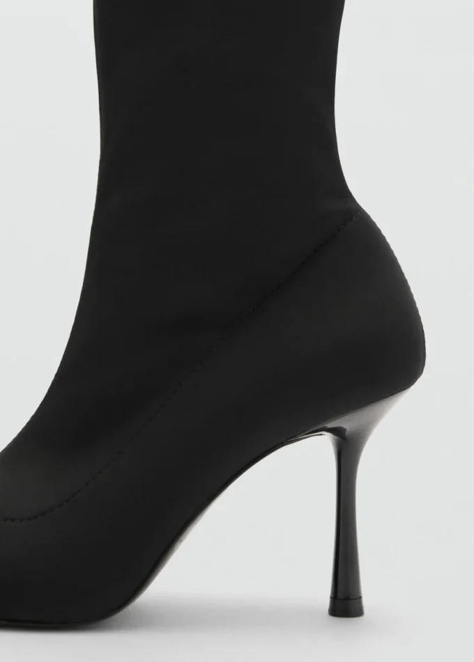 Stivaletti con tacco Stivaletti con tacco