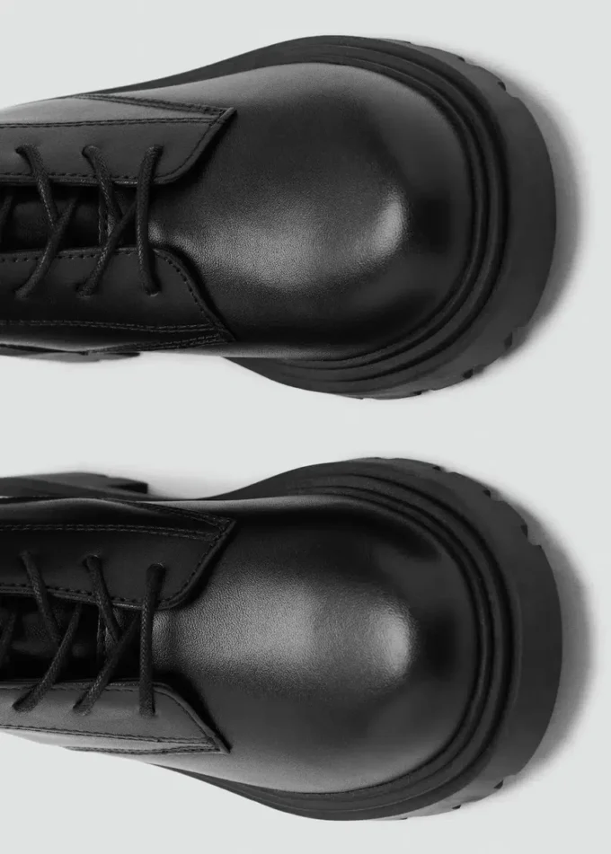 Stivaletti stringati in pelle Stivaletti stringati in pelle