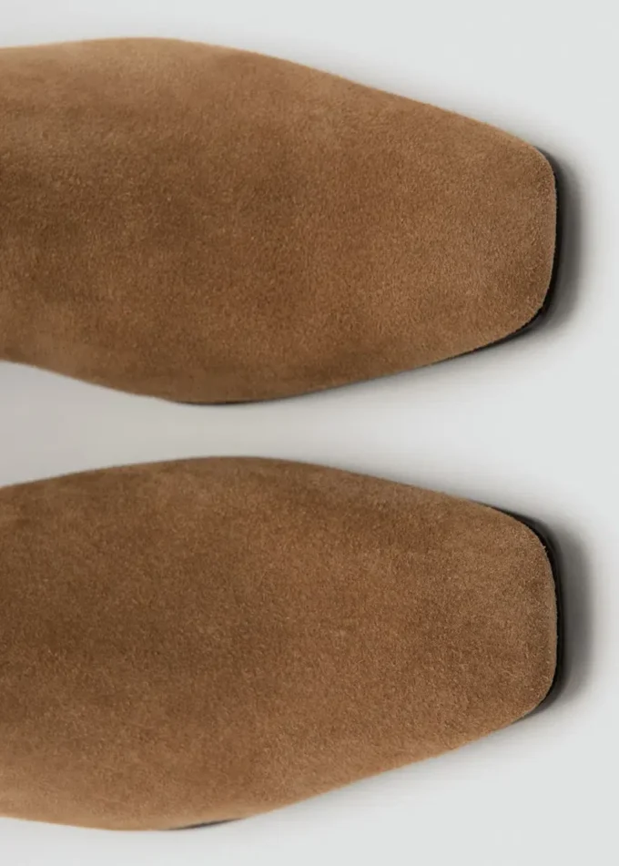 Stivali alti in pelle scamosciata Stivali alti in pelle scamosciata