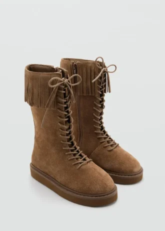 Stivali in pelle con frange Stivali in pelle con frange