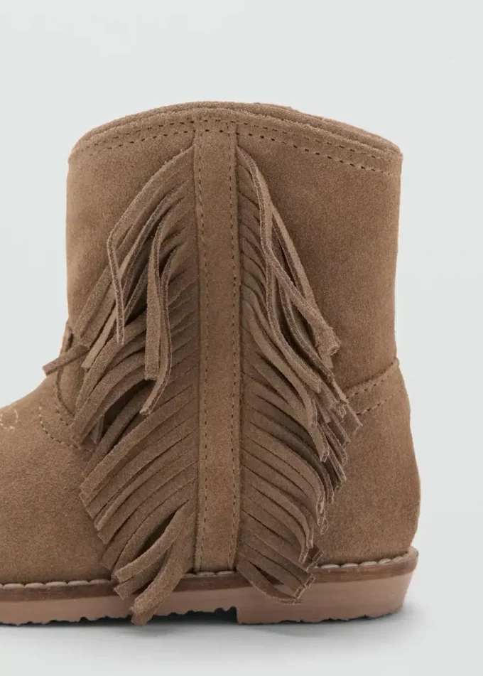 Stivali in pelle con frange Stivali in pelle con frange