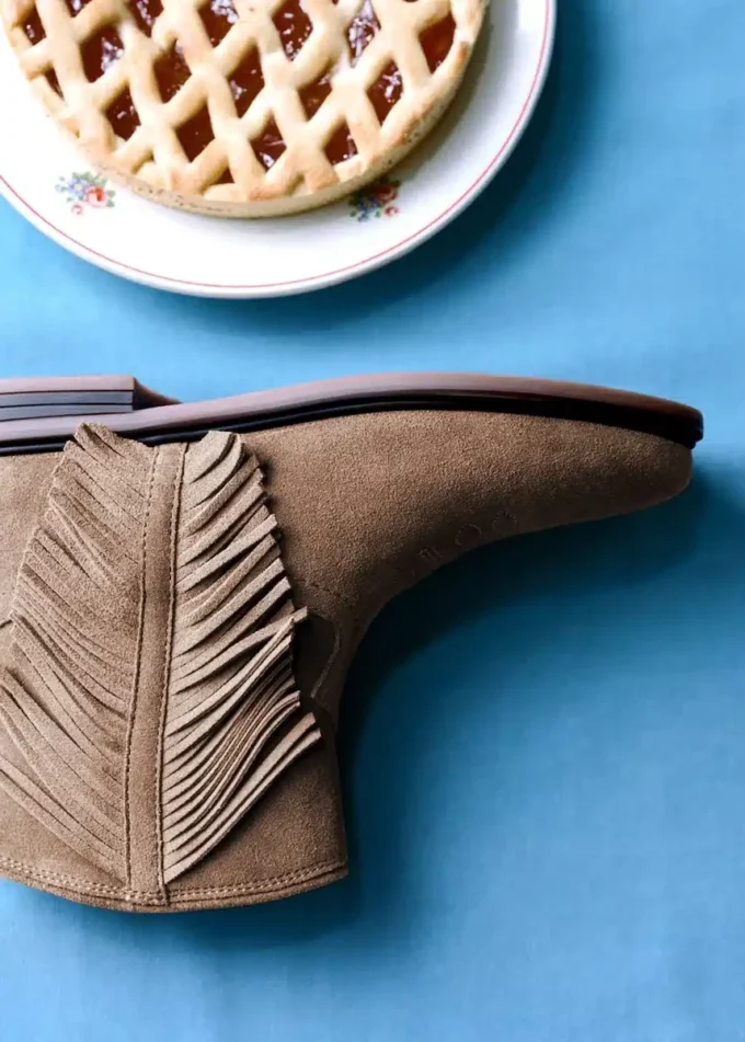 Stivali in pelle con frange Stivali in pelle con frange