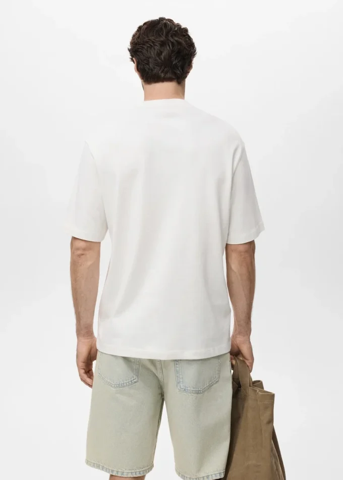 T-shirt 100% cotone dalla vestibilità morbida