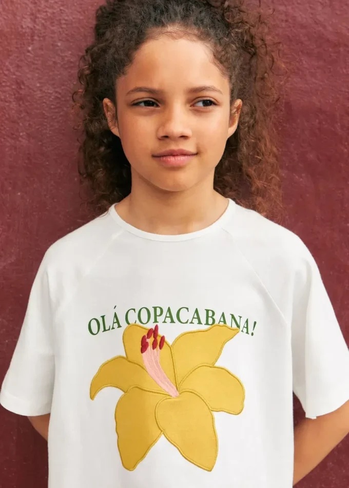 T-shirt a maniche corte ricamata