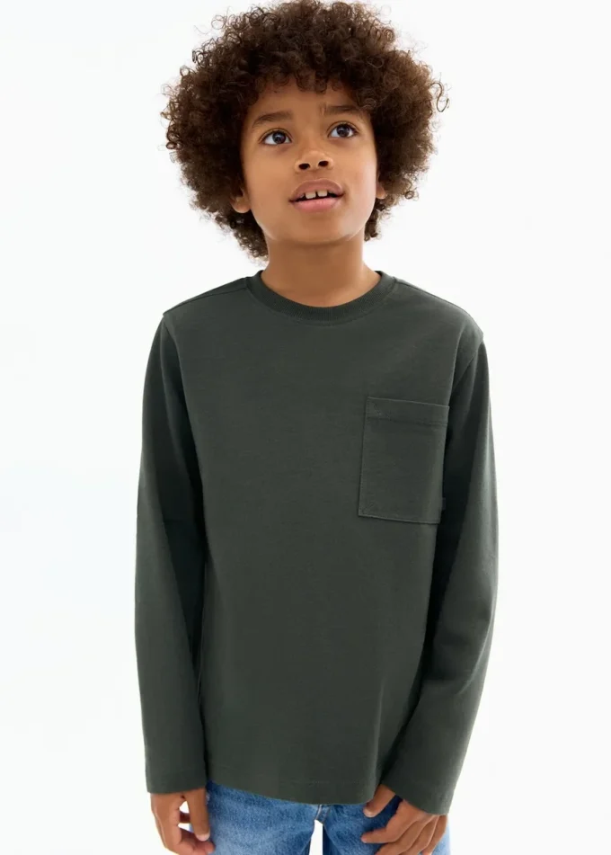 T-shirt a maniche lunghe con tasca T-shirt a maniche lunghe con tasca