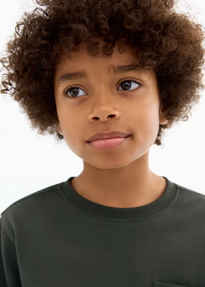 T-shirt a maniche lunghe con tasca T-shirt a maniche lunghe con tasca