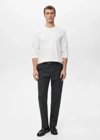 T-shirt a maniche lunghe e vestibilità regolare