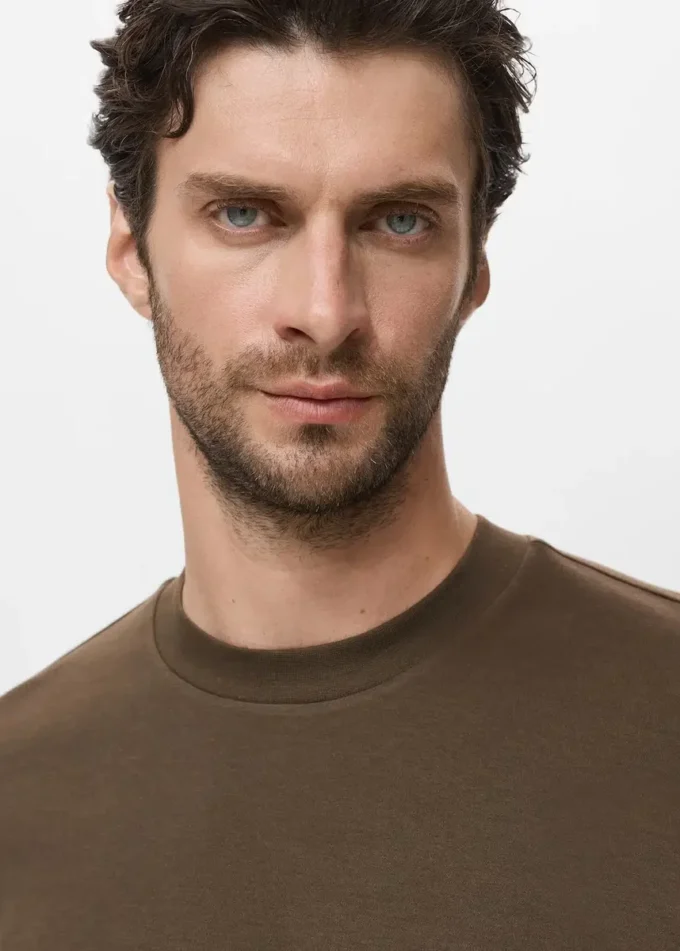 T-shirt a maniche lunghe e vestibilità regolare T-shirt a maniche lunghe e vestibilità regolare