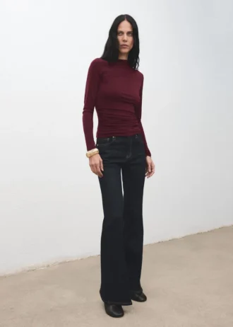 T-shirt aderente drappeggiata