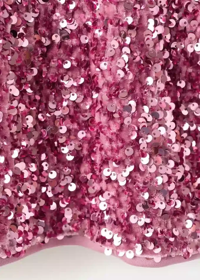 T-shirt brillante con paillettes