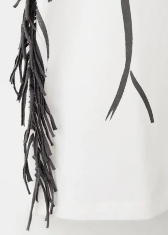 T-shirt con cavallo sfrangiato T-shirt con cavallo sfrangiato