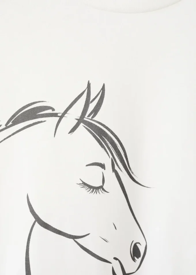 T-shirt con cavallo sfrangiato T-shirt con cavallo sfrangiato