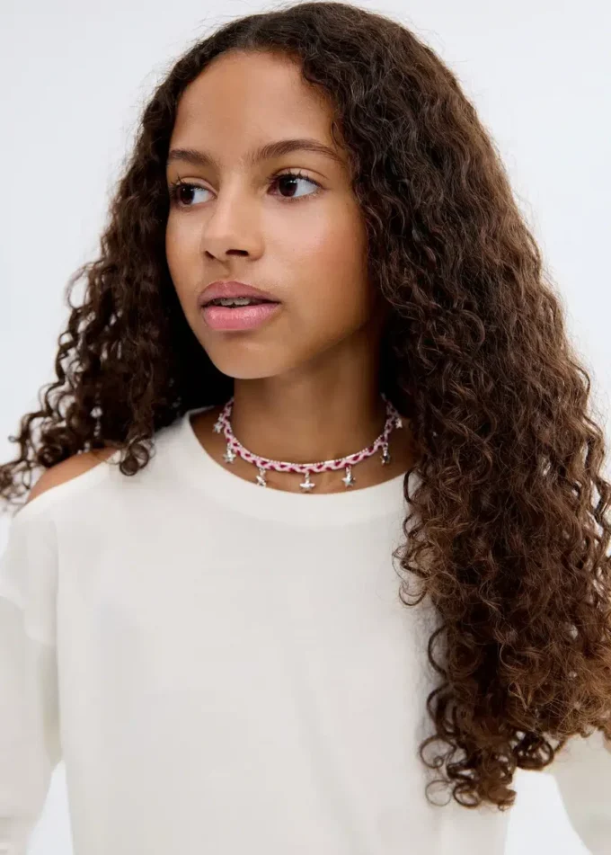 T-shirt con cut-out T-shirt con cut-out