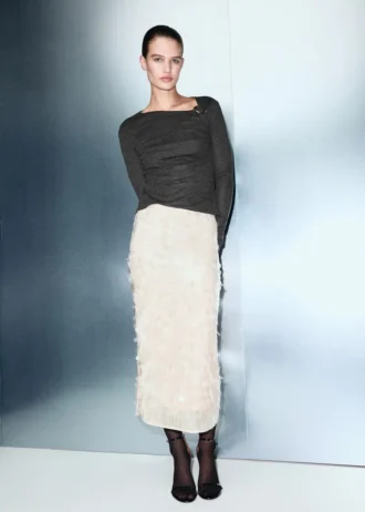 T-shirt con dettagli in metallo