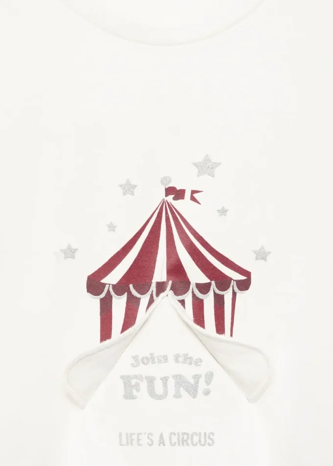 T-shirt con ricami glitterati T-shirt con ricami glitterati