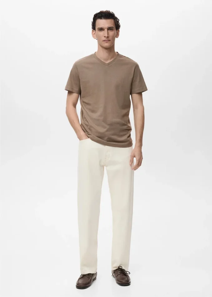 T-shirt con scollo a V T-shirt con scollo a V