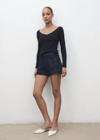 T-shirt con scollo a V in tessuto misto