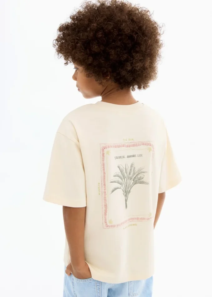 T-shirt con stampa tropicale T-shirt con stampa tropicale