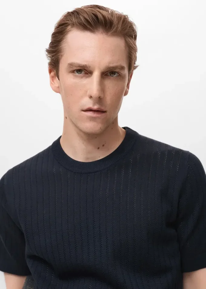 T-shirt in cotone a righe traforato T-shirt in cotone a righe traforato