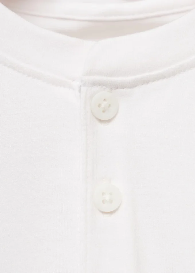 T-shirt in cotone con bottoni T-shirt in cotone con bottoni