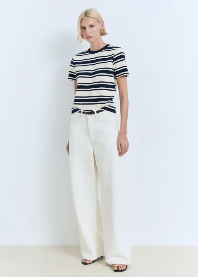 T-shirt in cotone con collo a contrasto