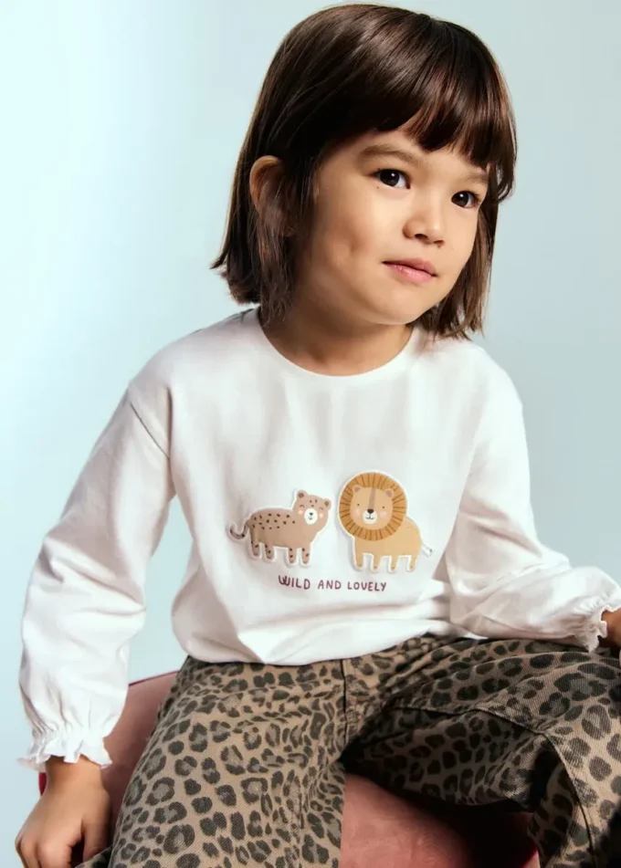 T-shirt in cotone con leone ricamato T-shirt in cotone con leone ricamato