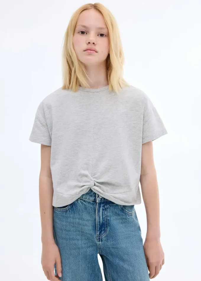 T-shirt in cotone con nodo T-shirt in cotone con nodo