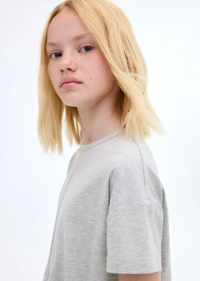 T-shirt in cotone con nodo T-shirt in cotone con nodo