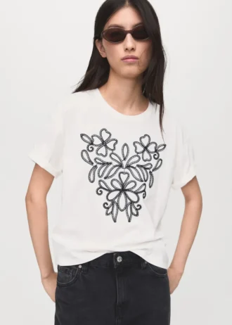 T-shirt in cotone con ricami floreali T-shirt in cotone con ricami floreali