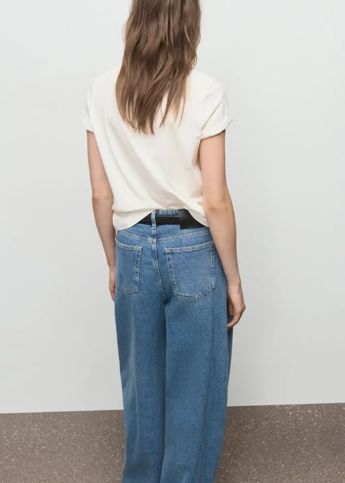 T-shirt in cotone con stampa floreale T-shirt in cotone con stampa floreale