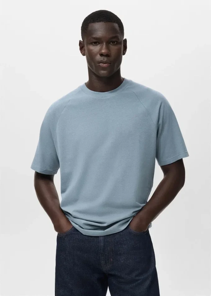 T-shirt in cotone e lino dalla vestibilità morbida T-shirt in cotone e lino dalla vestibilità morbida