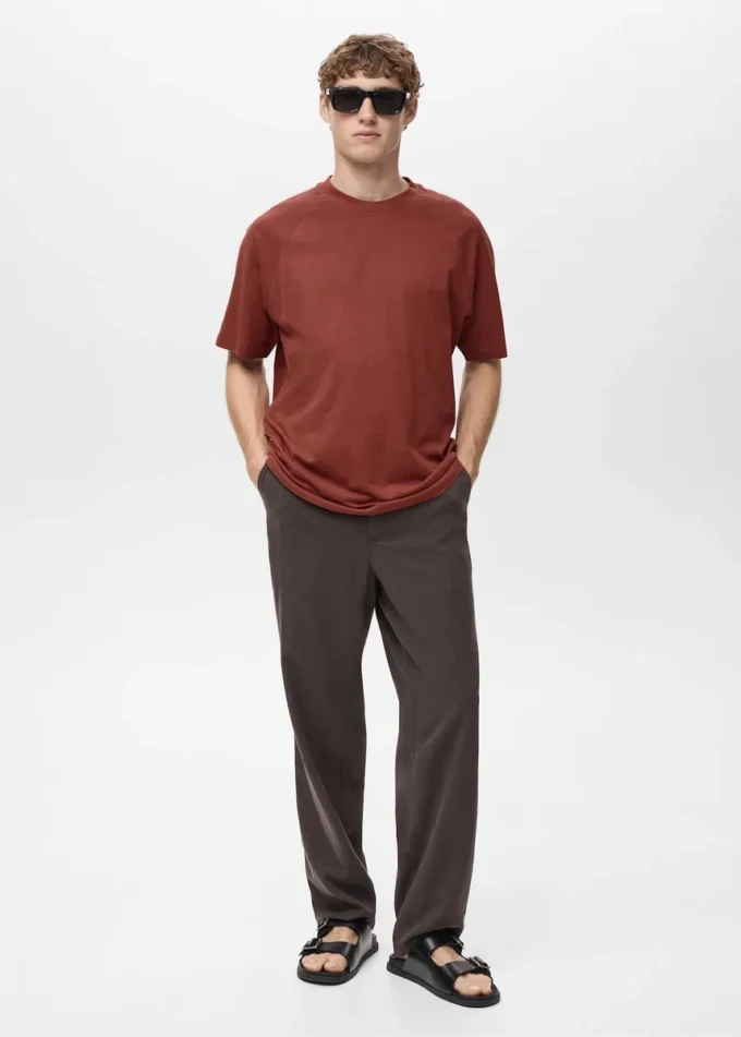 T-shirt in cotone e lino dalla vestibilità morbida T-shirt in cotone e lino dalla vestibilità morbida