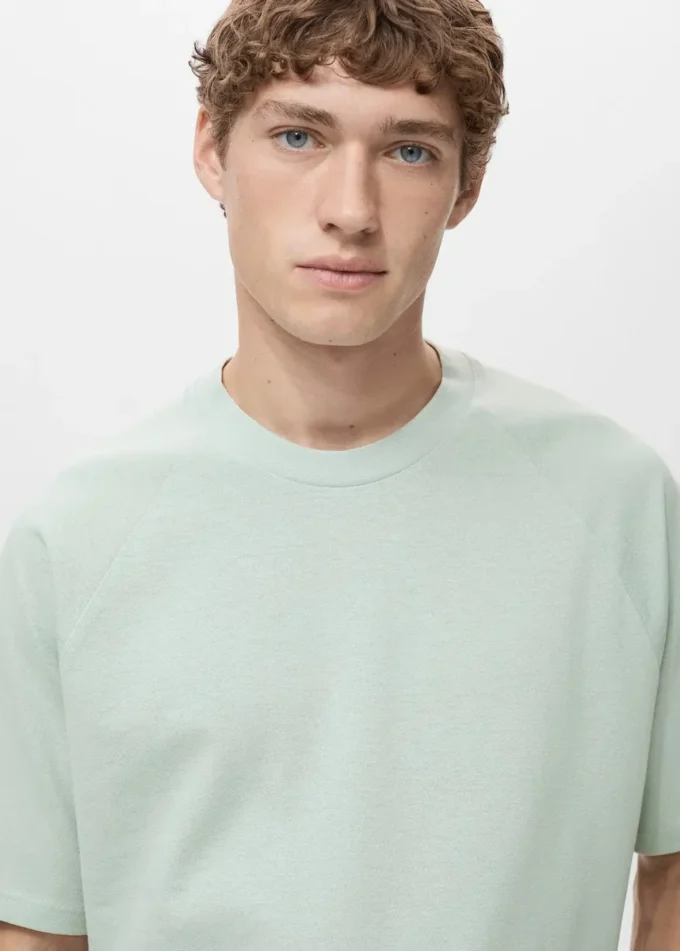 T-shirt in cotone e lino dalla vestibilità morbida T-shirt in cotone e lino dalla vestibilità morbida