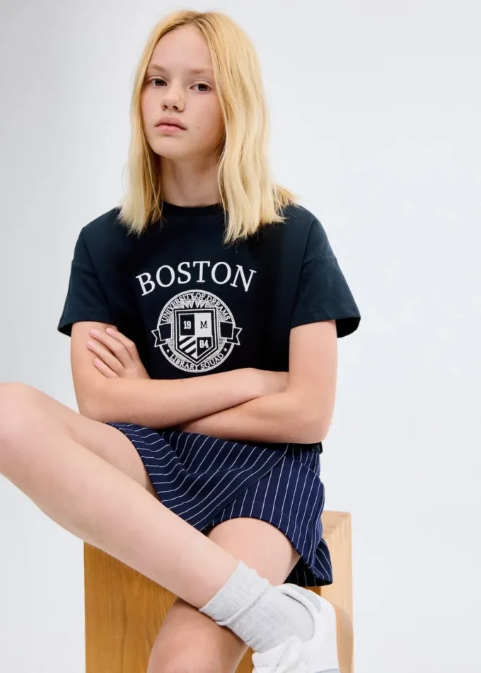 T-shirt in cotone ricamata T-shirt in cotone ricamata