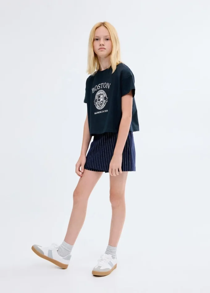 T-shirt in cotone ricamata T-shirt in cotone ricamata