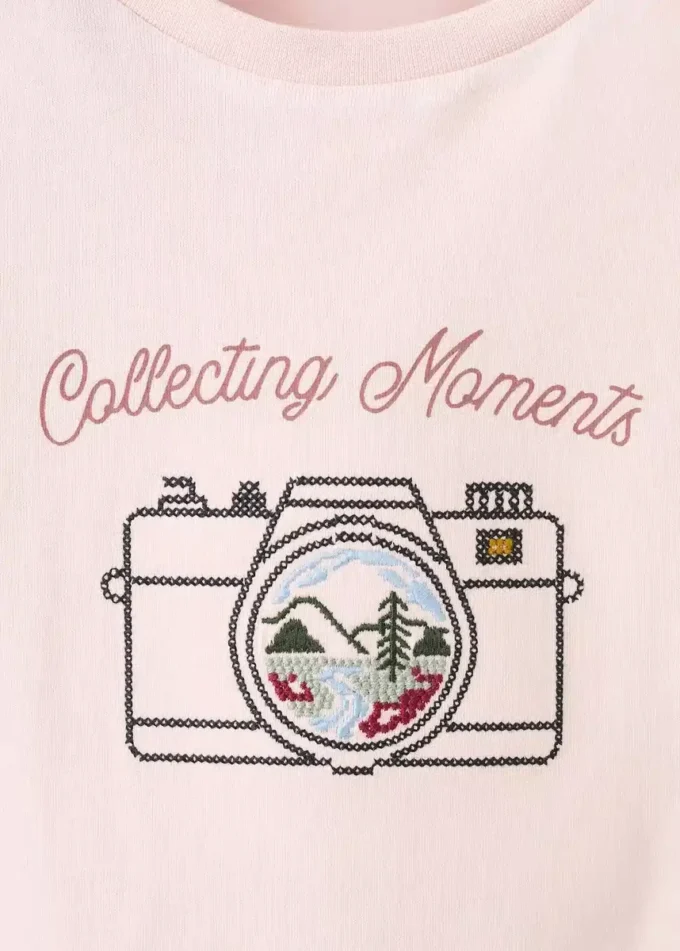 T-shirt in cotone ricamata