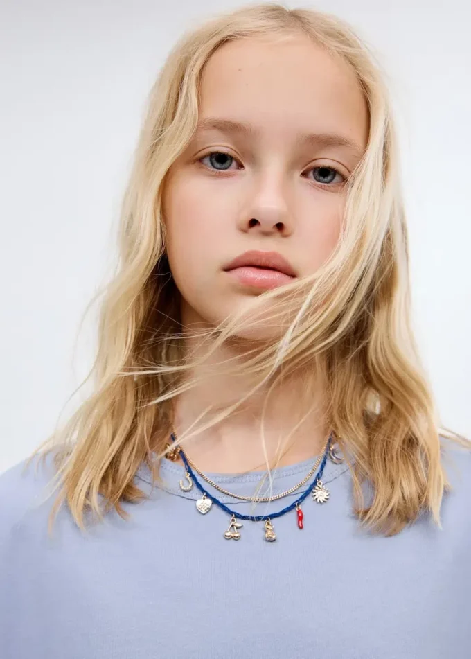 T-shirt in cotone tinta unita T-shirt in cotone tinta unita