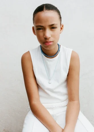 T-shirt ricamata con texture