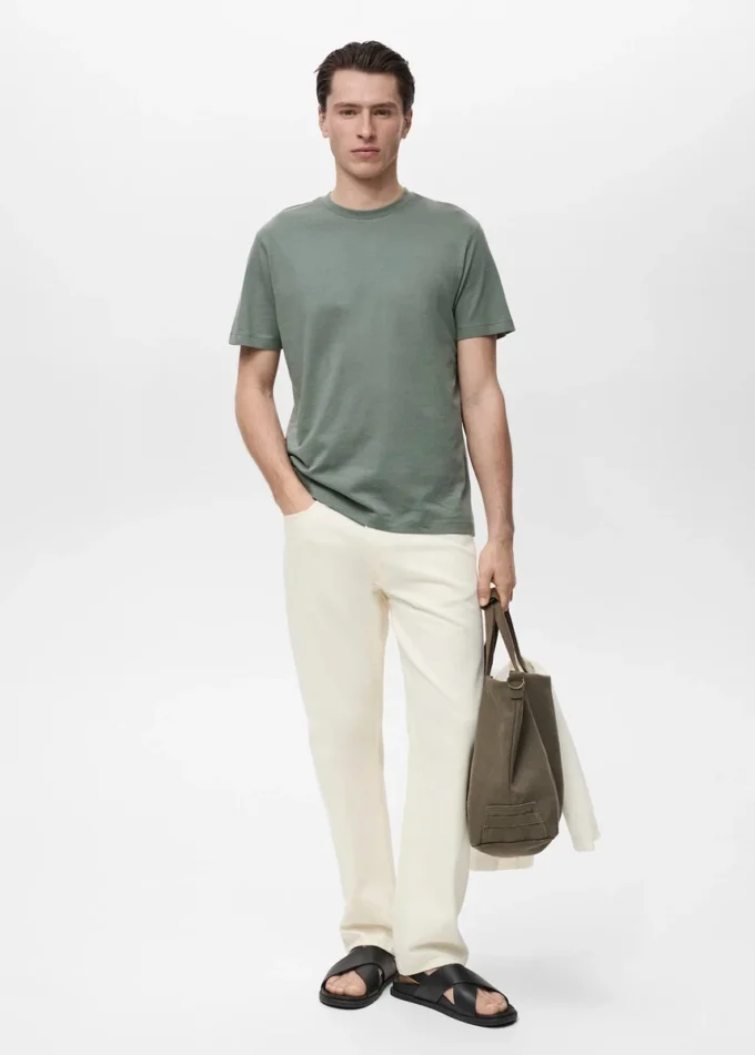 T-shirt slim fit 100% cotone T-shirt slim fit 100% cotone