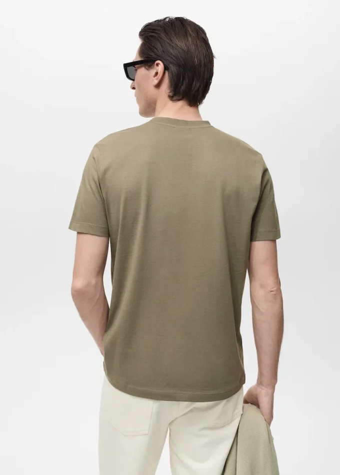 T-shirt slim fit 100% cotone T-shirt slim fit 100% cotone