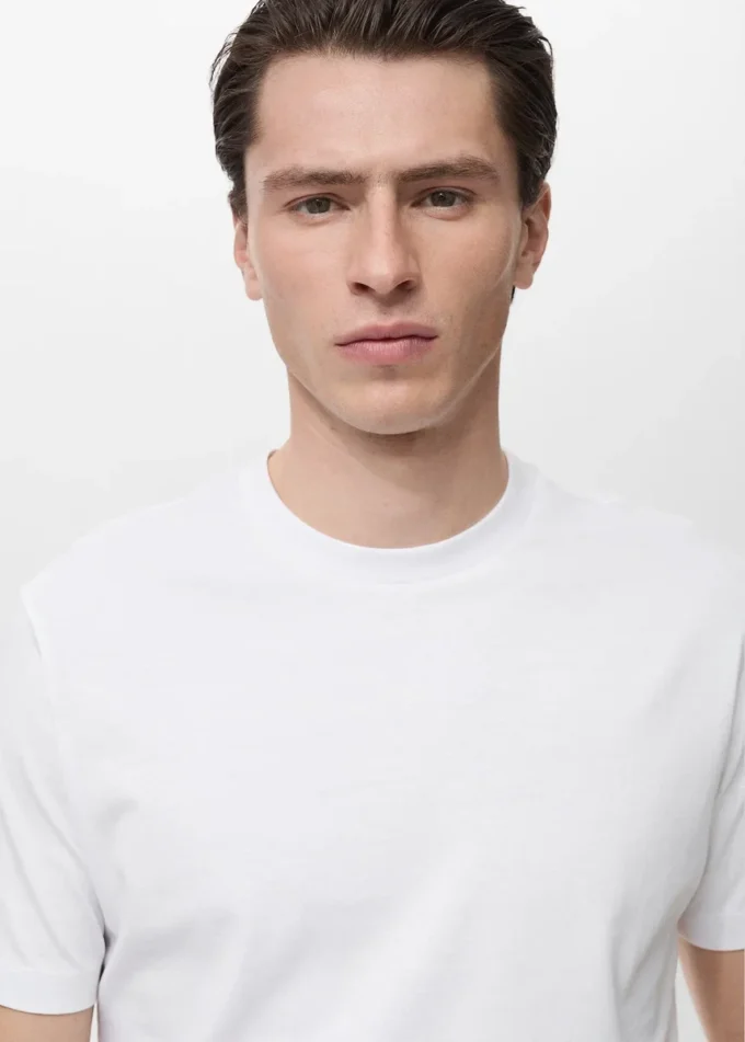 T-shirt slim fit 100% cotone T-shirt slim fit 100% cotone