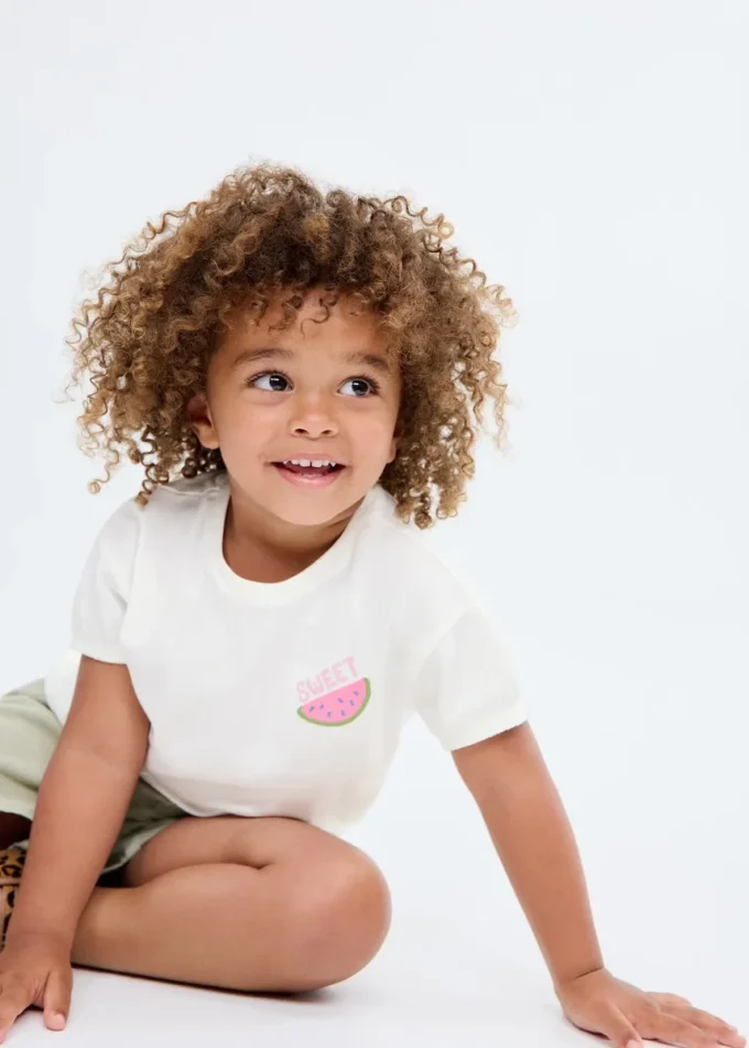 T-shirt stampata ricamata T-shirt stampata ricamata