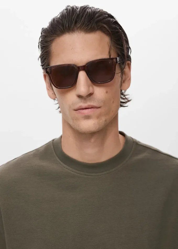 T-shirt strutturata dal taglio morbido in 100% cotone T-shirt strutturata dal taglio morbido in 100% cotone