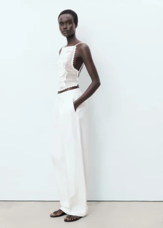 Top all’uncinetto con schiena scoperta