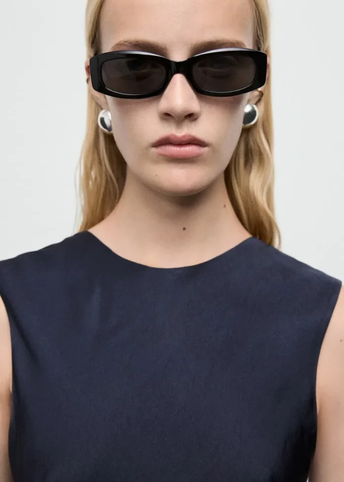 Top asimmetrico in raso Top asimmetrico in raso