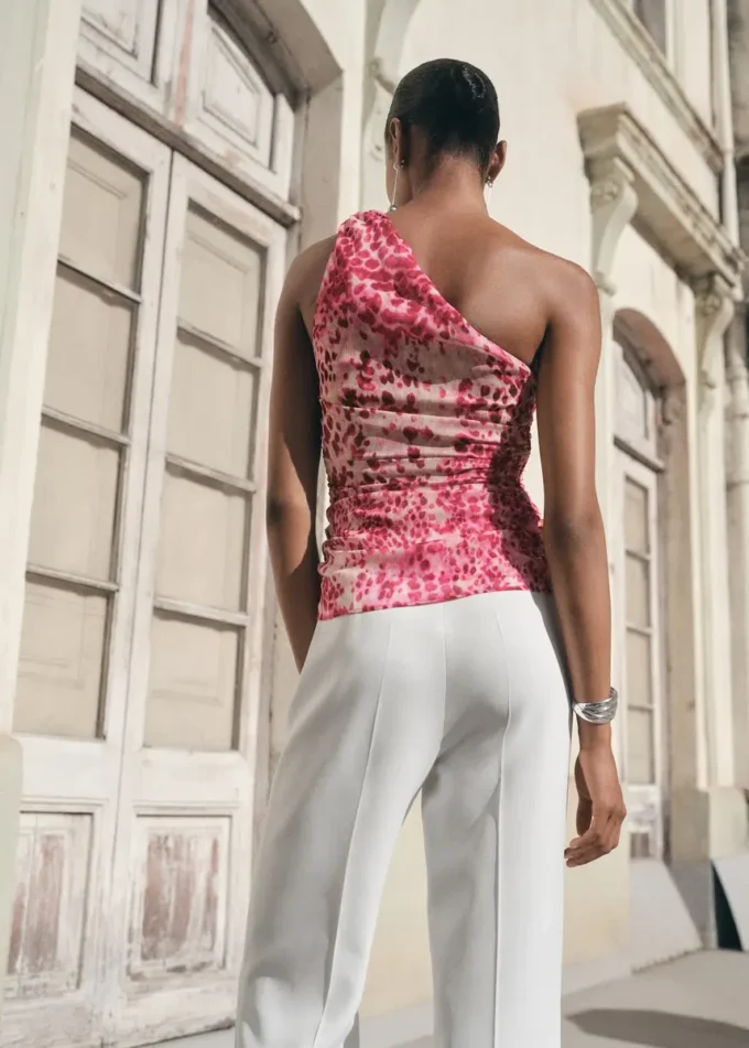 Top asimmetrico stampato Top asimmetrico stampato