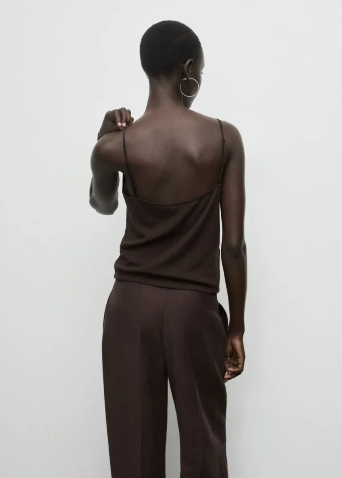 Top con bretelle in pizzo Top con bretelle in pizzo